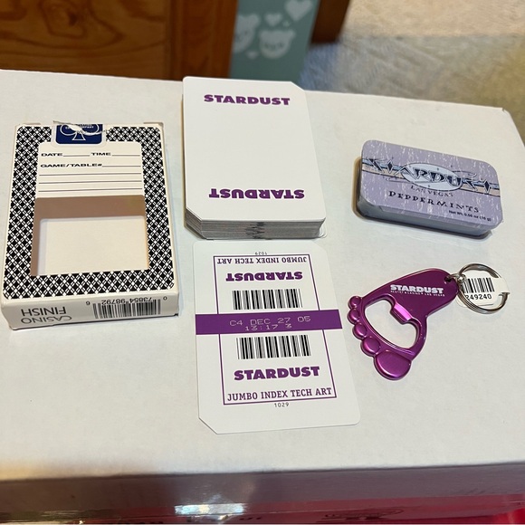 Vintage Stardust Casino Collection:Key chain, Peppermints in Tin, Deck of cards - Picture 3 of 9